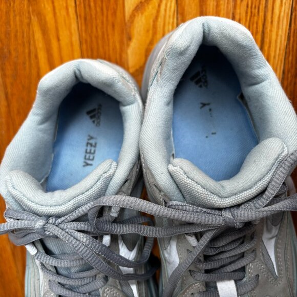 Yeezy Boost 700 V2 Hospital Blue Size 6.5 - Picture 10 of 15